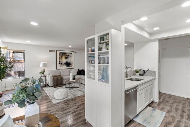 Photo - 874 Cherry Glen Cir Unit 111