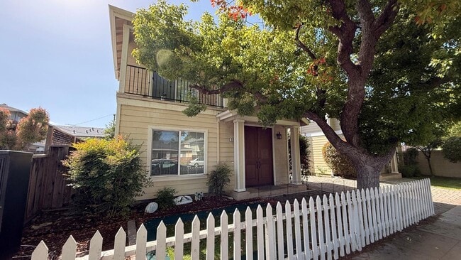 Photo - Spacious & Modern 4 Bedroom Home in Prime San Jose Location!