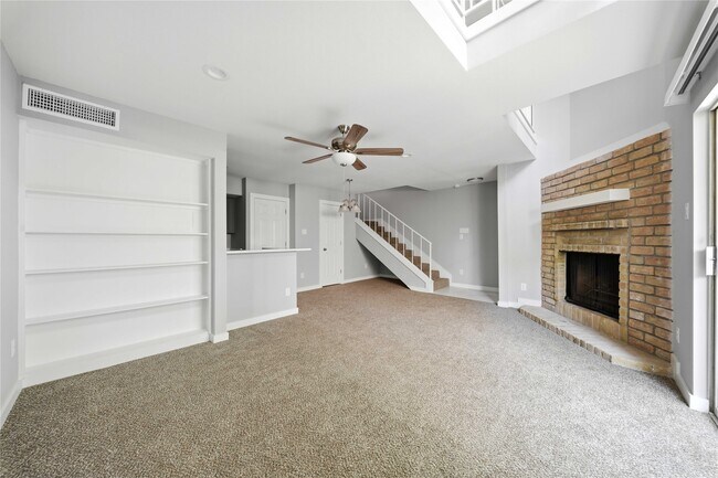 Building Photo - 2800 Jeanetta St Unit 1602