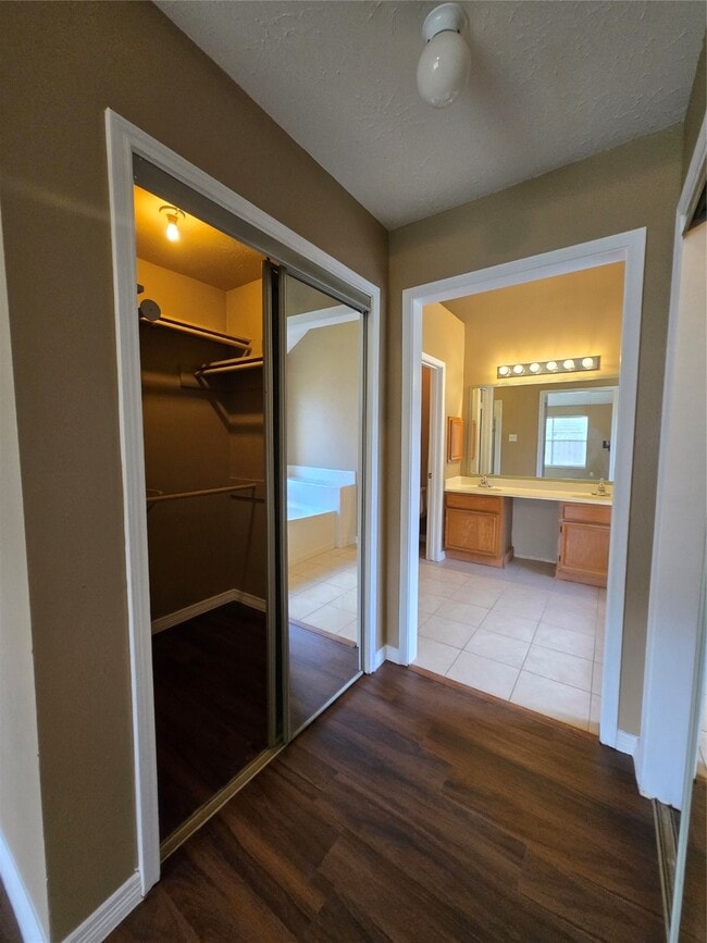 Photo - 2730 N Larkspur Cir