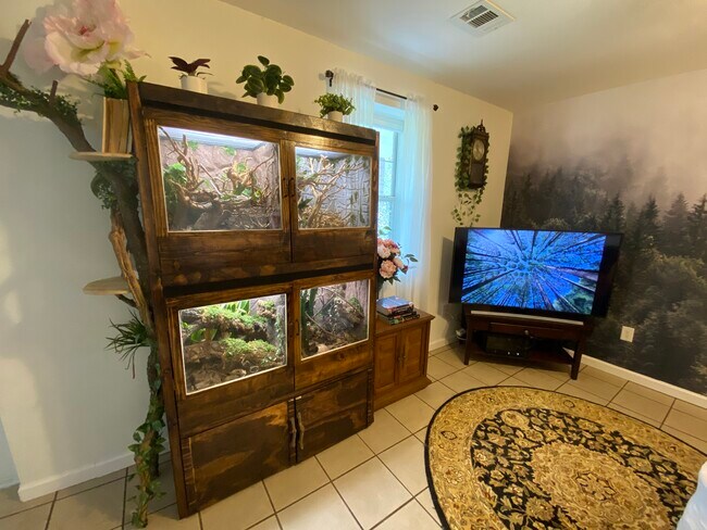 Photo - 5765 Crow Dr