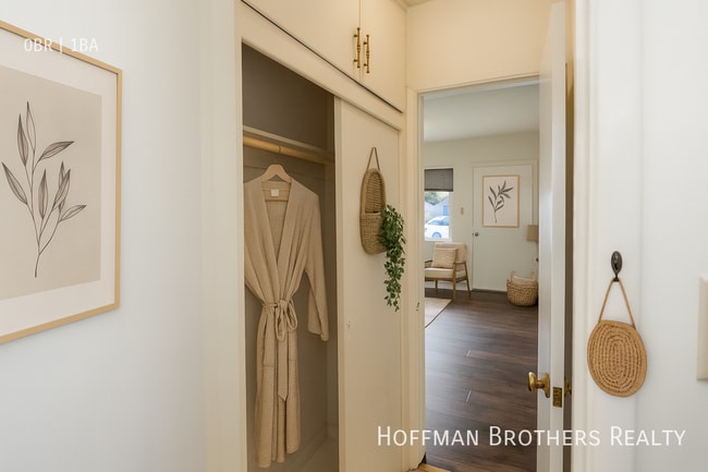 Photo - 14617 Gilmore St Unidad 3