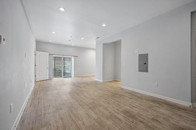 Photo - 980 N Marshall St Unit 1