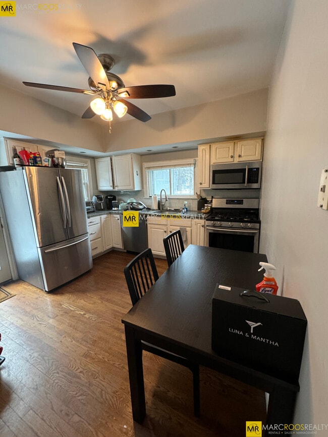 Photo - 66 Bolton St