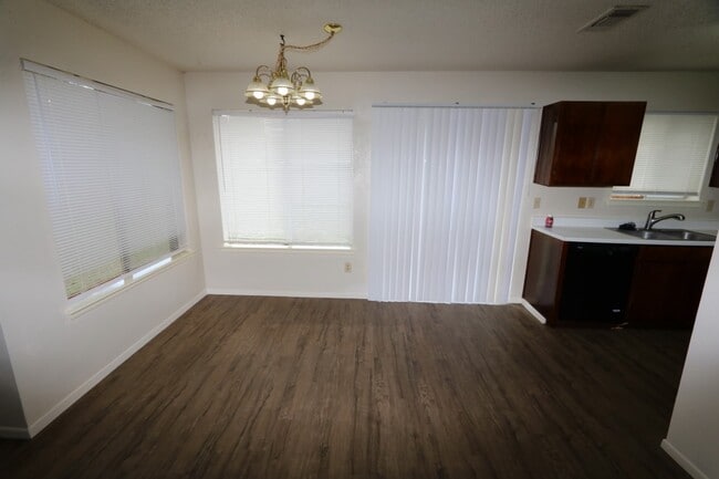 Photo - 3214 Keywood Ln