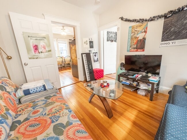 Photo - 70 Line St Unit 2