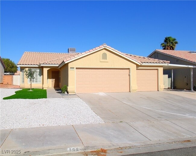 Photo - 1889 Longmeadow St Casa