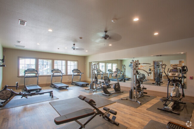 gimnasio abierto las 24 horas - Lone Oak Apartments