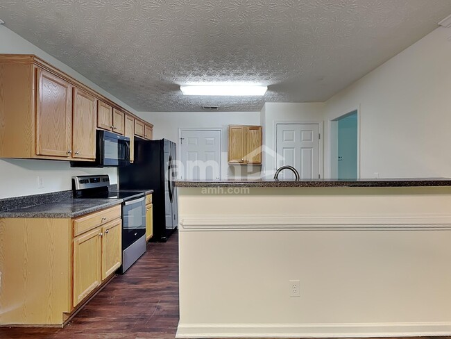 Photo - 104 Arbor Creek Way