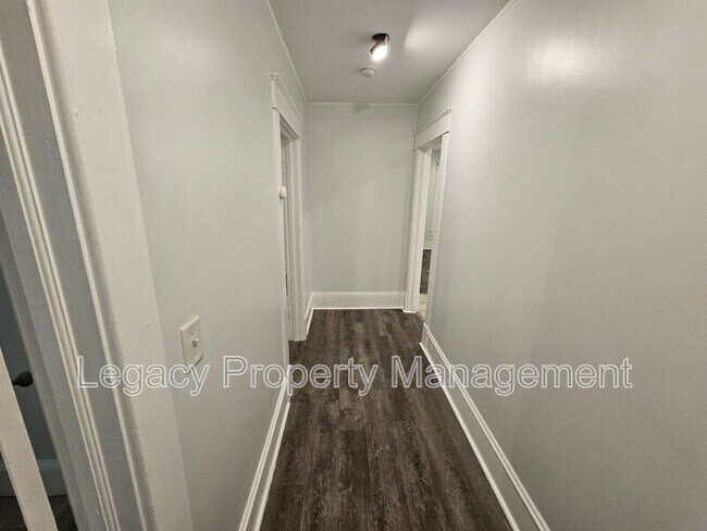 703 Askew St Unit B