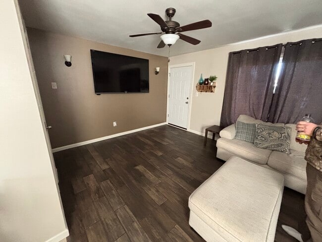 Photo - 4012 E 27th St