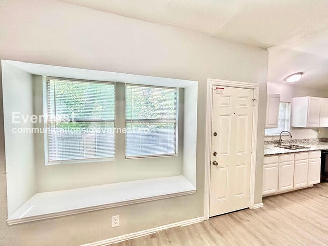 Photo - 152 Creek Cove Dr