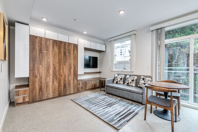 Building Photo - 1170 Barclay St Unit 202