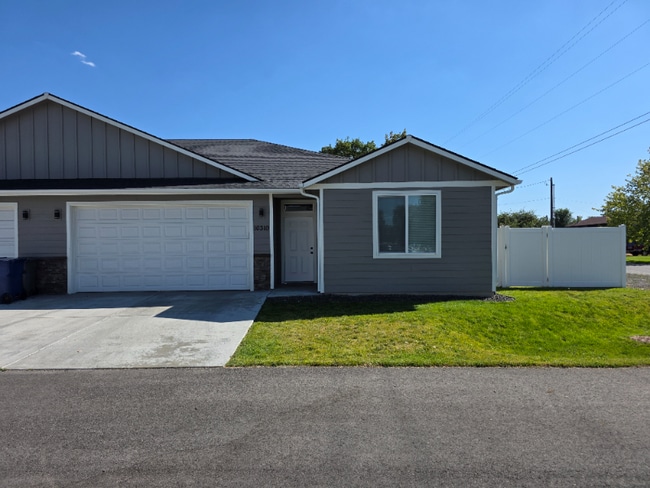 Building Photo - 10310 E Augusta Ct Rental