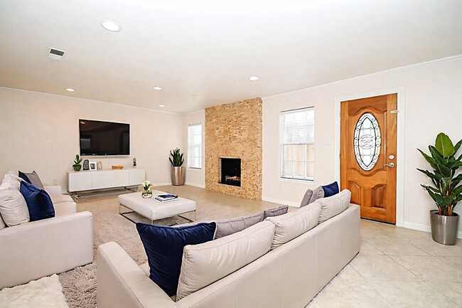 Photo - 13240 Trail Hollow Dr Unit 3240