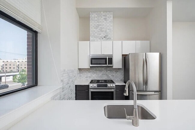 Photo - Amazing One Bedroom Unit