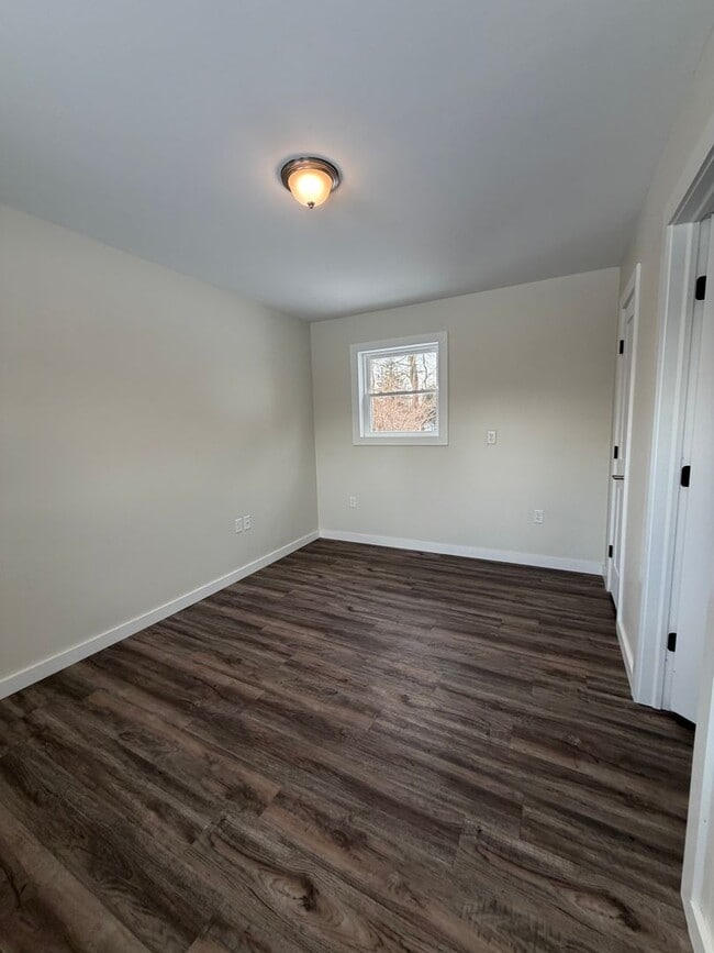 Photo - Beautifully remodeled and completed 1 bedroom apartment. FREE MONTH OF RENT!* Unidad 14311 Rt. 9W -  11