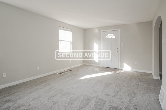 Photo - 610 Churchill Ave
