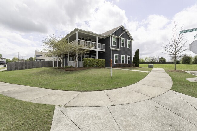 Photo - 201 Ave of The Orchards