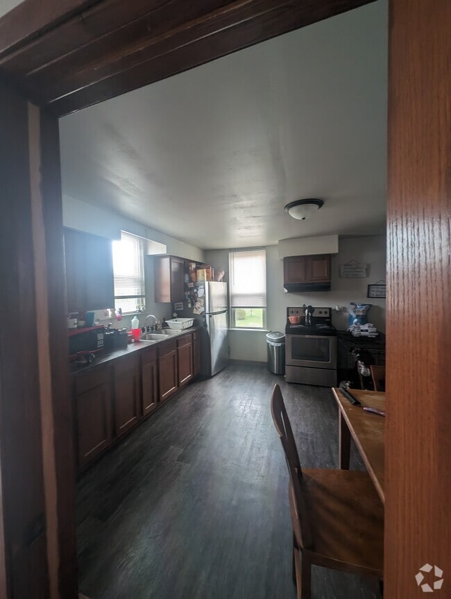 Building Photo - Rosholt Rental