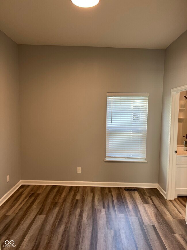 Photo - 838 N Temple Ave