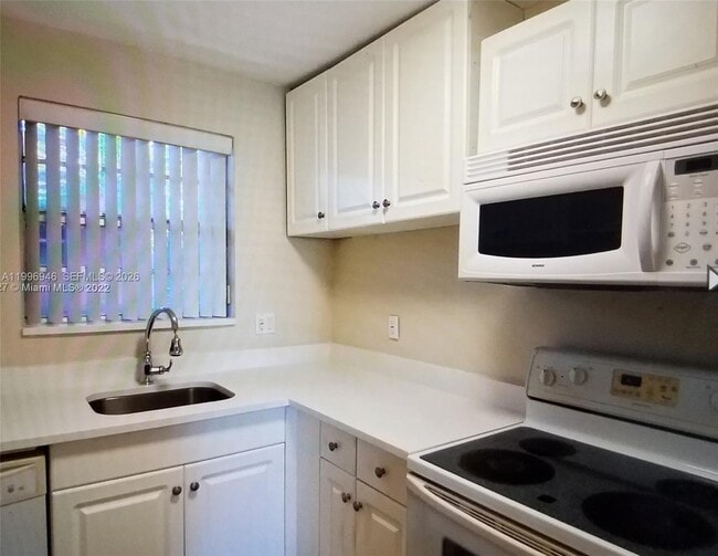 Photo - 12500 NE 5th Ave Unidad 309