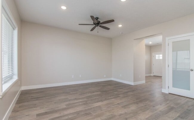 Photo - Beautiful 3 Bedroom House for Rent!