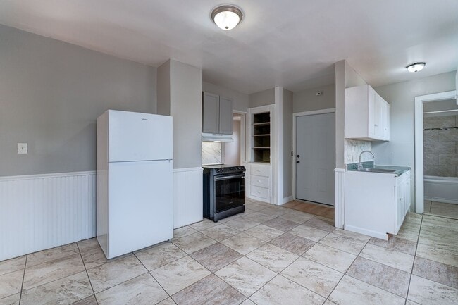 Building Photo - 84-86 Bright Street Unit #2 Rental