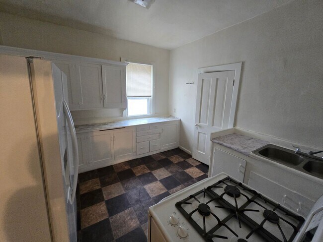 Photo - PROP - 1522-1524 VIRGINIA Unit 1524