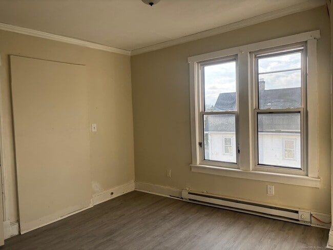 Photo - 1308 E Main St