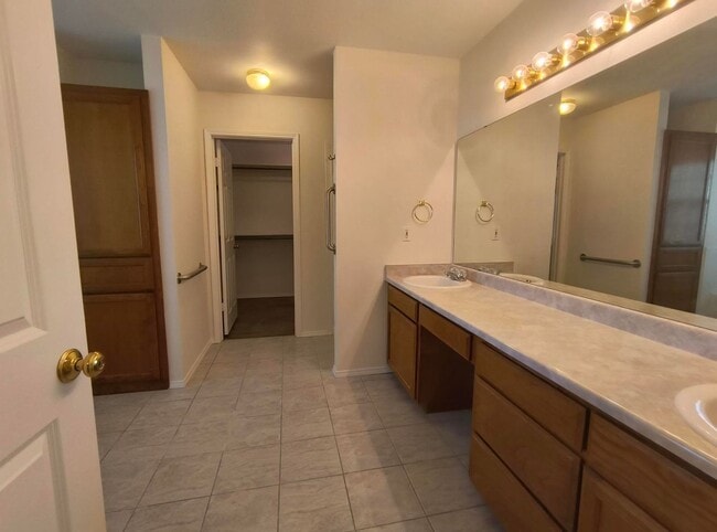 Photo - Beautiful and Spacious 3 bedroom, 2 bath h...