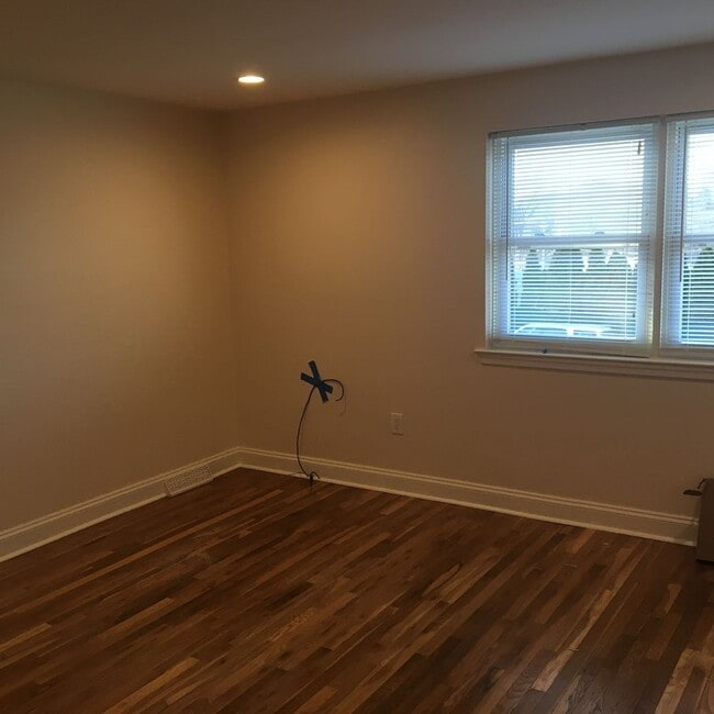 Photo - 3 Bedroom Renovated Borough Townhome with Fenced Yard & Off-Street Parking – Walk to Downtown Wes...
