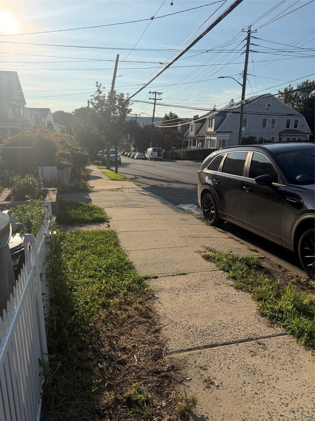 Photo - 228 Roberts Ave