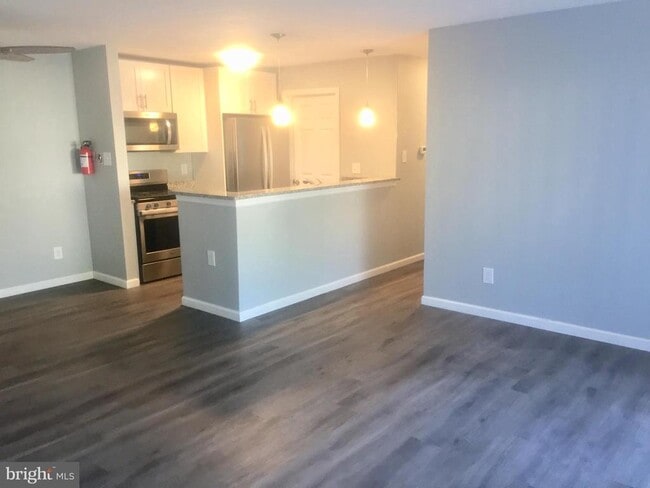 Building Photo - 1609 Woodhollow Dr