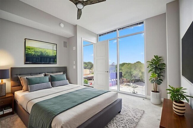 Photo - 1820 Peachtree St NW Unidad 605