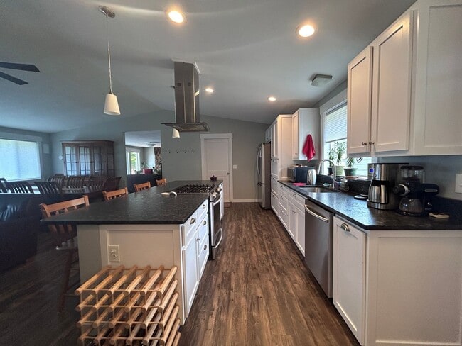 Photo - 3 Bedroom 2 Bath home in south Bellingham with a 2-car garage