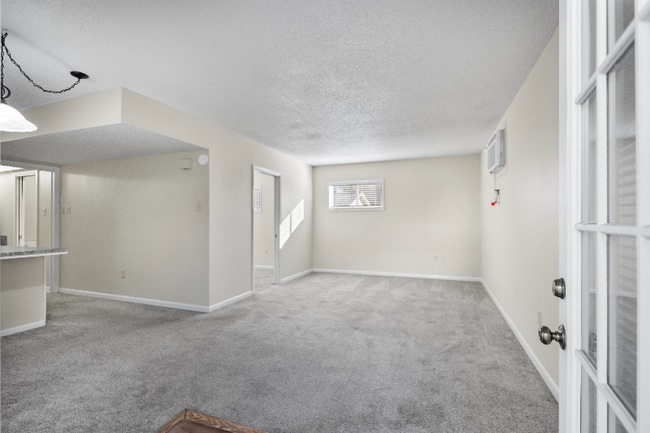 Photo - 901 Raguet St Unit 1