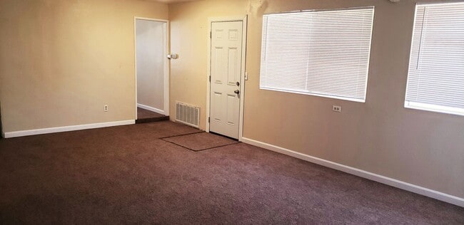 Photo - 3 Bed 1 Bath Home