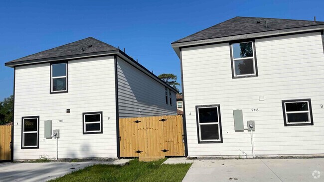 Building Photo - 6617 Bacher St Rental