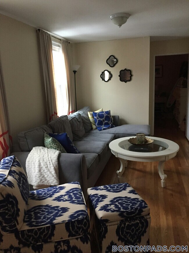 Photo - 218 W 8th St Unit 2