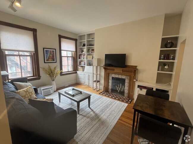 Building Photo - 428 Marlborough St Unit 7 Rental