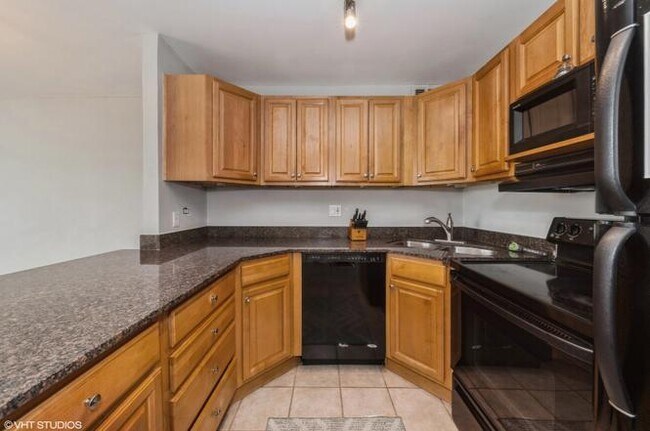 Photo - 2650 N Lakeview Ave Unit 3506