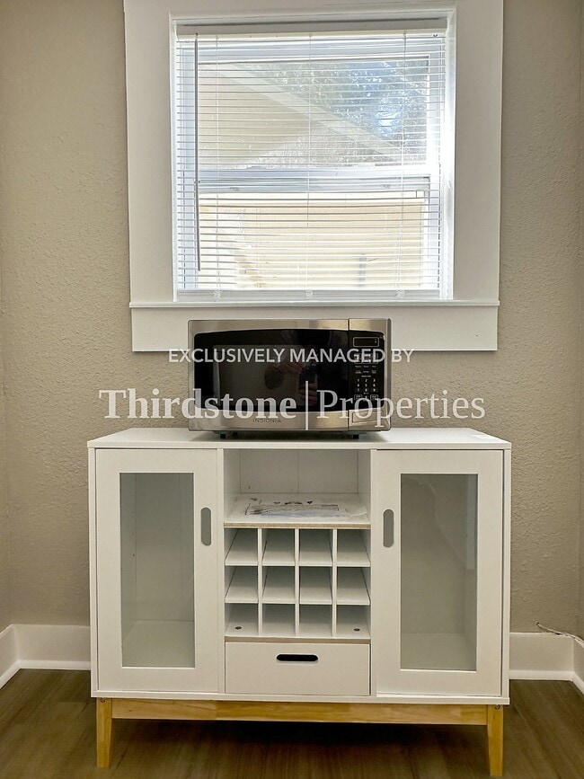 Photo - 459 W 59th St Unit B