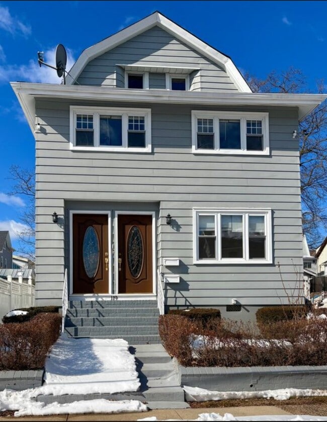 Building Photo - 119 Bremond St Unit First Floor