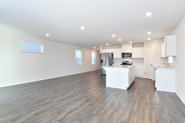 Photo - 208 N 28th Pl