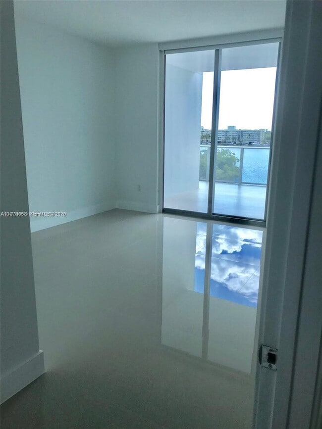 Photo - 17111 Biscayne Blvd Unit 408