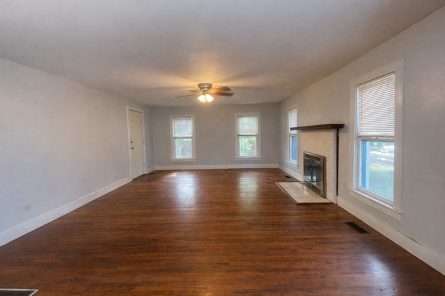 Photo - 832 S Bois D Arc Ave