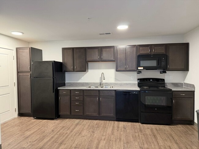 3BR, 2BA