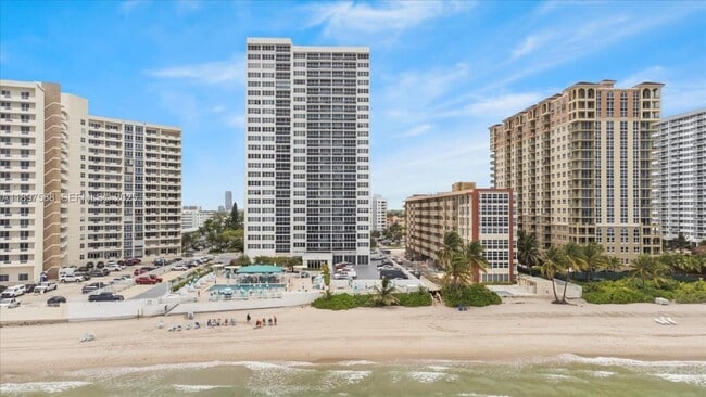 Building Photo - 3140 S Ocean Dr Unit 207