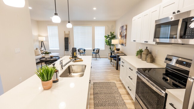 Photo - South Warner St Apts